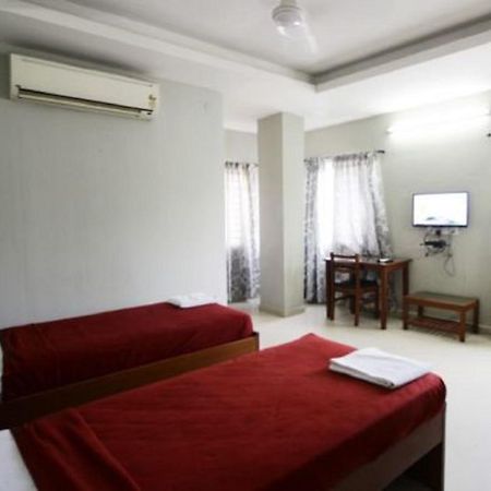 Hotel Sea Shell Park Chennai Zewnętrze zdjęcie