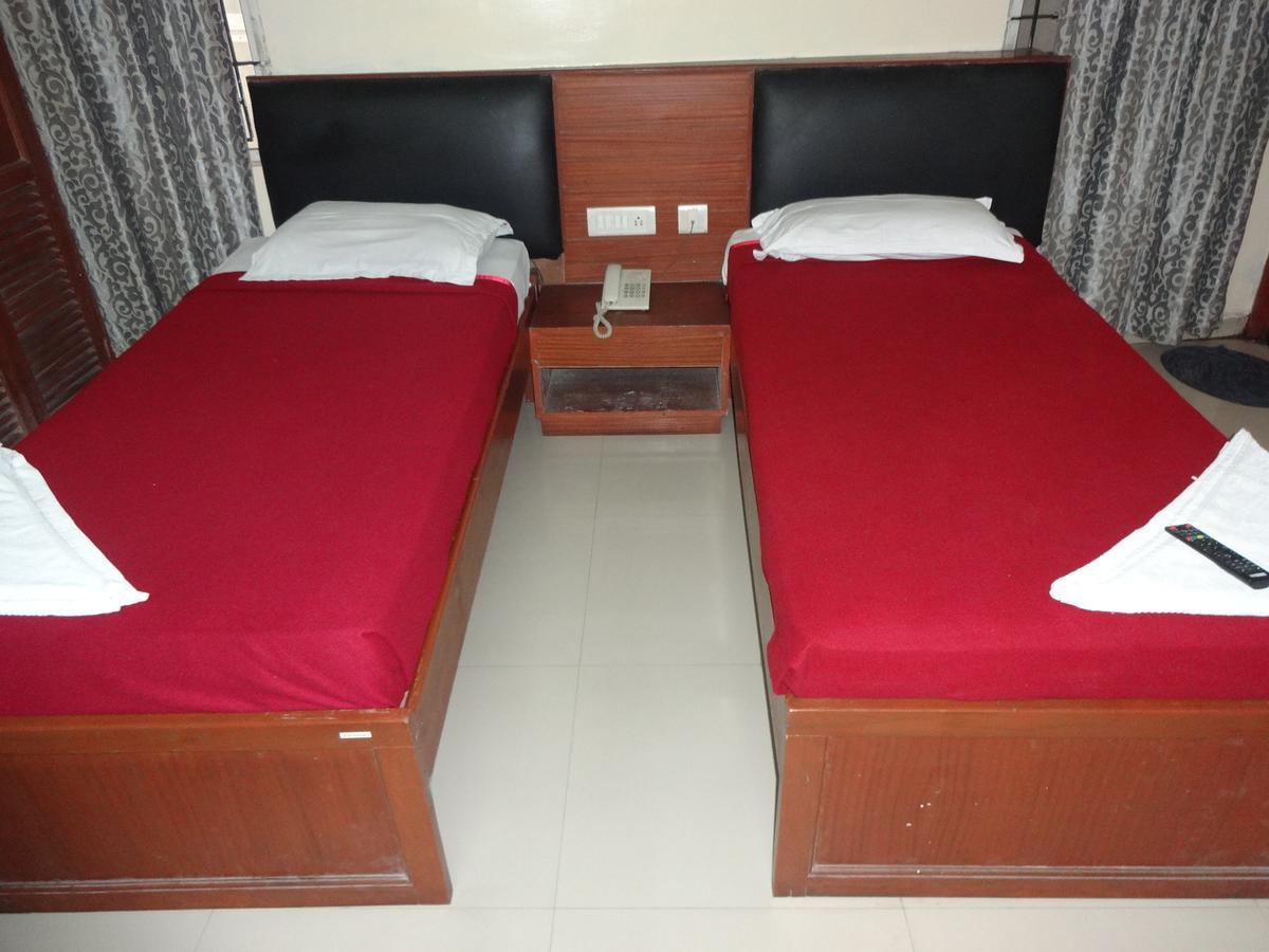 Hotel Sea Shell Park Chennai Zewnętrze zdjęcie